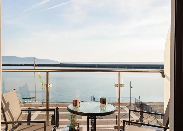 Georgia Seaview Apartment B3