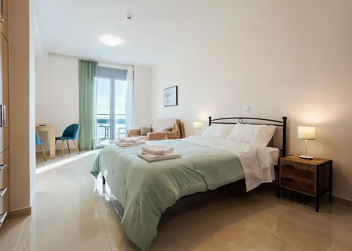 Georgia Seaview Apartment B3